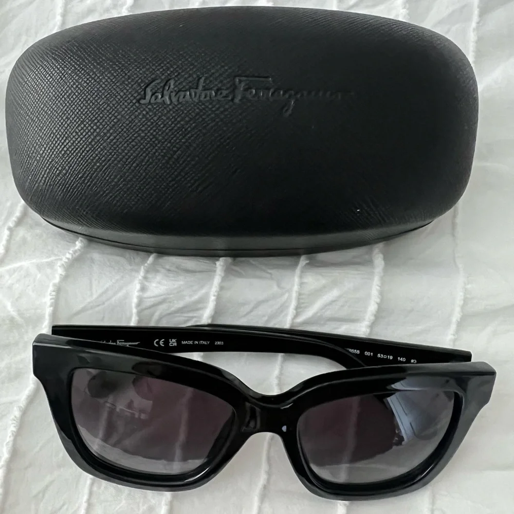 BRAND NEW! Ferragamo Sunglasses made in Italy - Picture 2 of 8